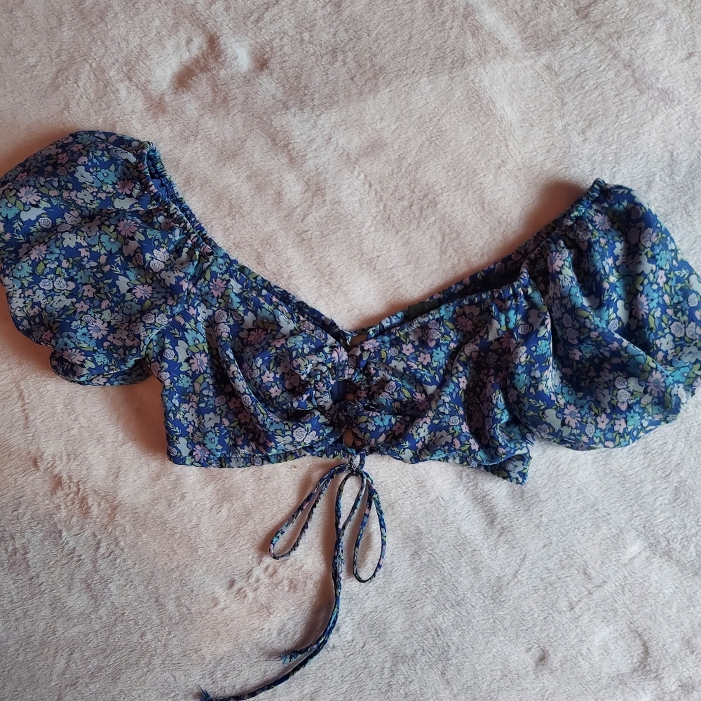 Wild Fable Blue Floral Crop Top